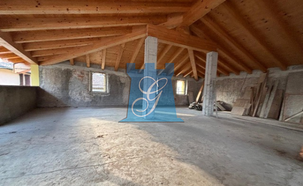 Casa cielo terra con due unità abitative