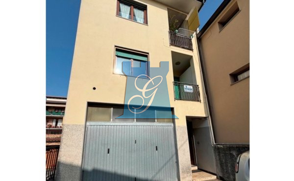 Trilocale con box, 2 cantine e giardino