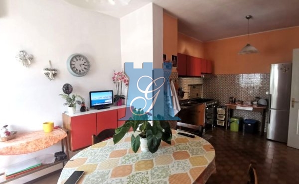 Trilocale di 100 mq con terrazzo vivibile e box
